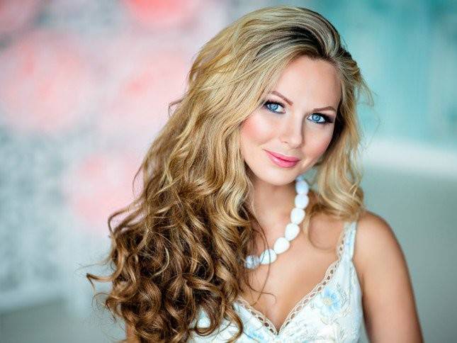 للنساء.. 6 فوائد جمالية للصفع على الوجه!