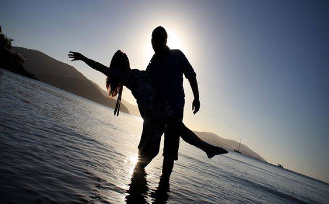 10 أفكار رومانسية للزوجين