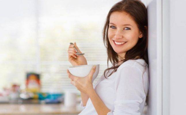 علاجات طبيعية لافرازات الحمل البيضاء