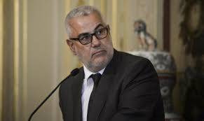 فيديو- رئيس وزراء المغرب يجهش بالبكاء على الهواء والسبب..؟
