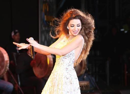 بالصور: ميريام فارس مثيرة بالقصير.. فماذا ترتدي؟