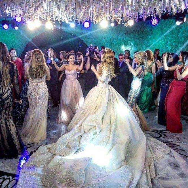 بالصور - زفاف لبناني اسطوري حضره أهمّ الشخصيات الاجتماعية والسياسية في لبنان والعالم.. فمن هي العروس؟