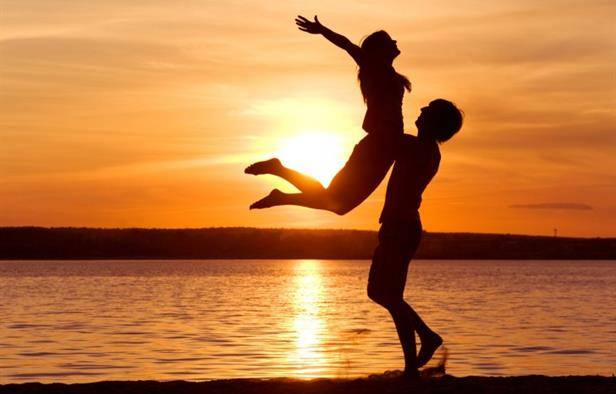 للرجل.. مشروب سحري لحياة زوجية سعيدة