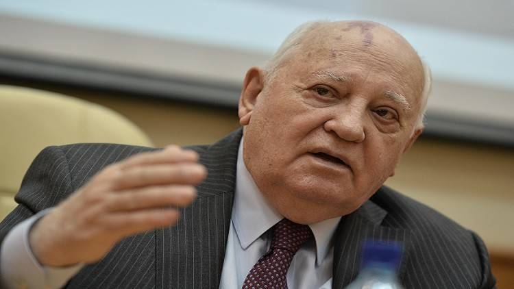 غورباتشوف: الناتو يعد لحرب ساخنة بعد الباردة