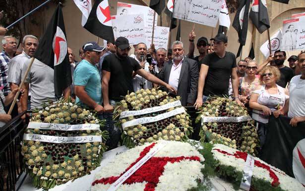 قوميّون التقوا حول ضريح سعاده احتجاجاً على تعديل الدستور