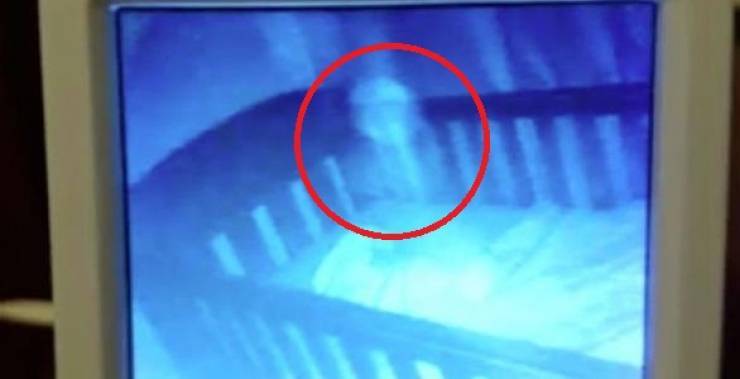 فيديو ممنوع لضعفاء القلوب:  وضعت كاميرا مراقبة في غرفة طفلها ولم تتمالك نفسها عندما رأت... !