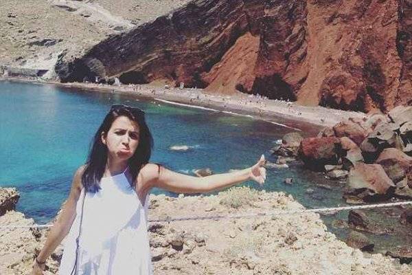 بالصور: عروس تقضي شهر العسل بدون عريسها والسبب؟