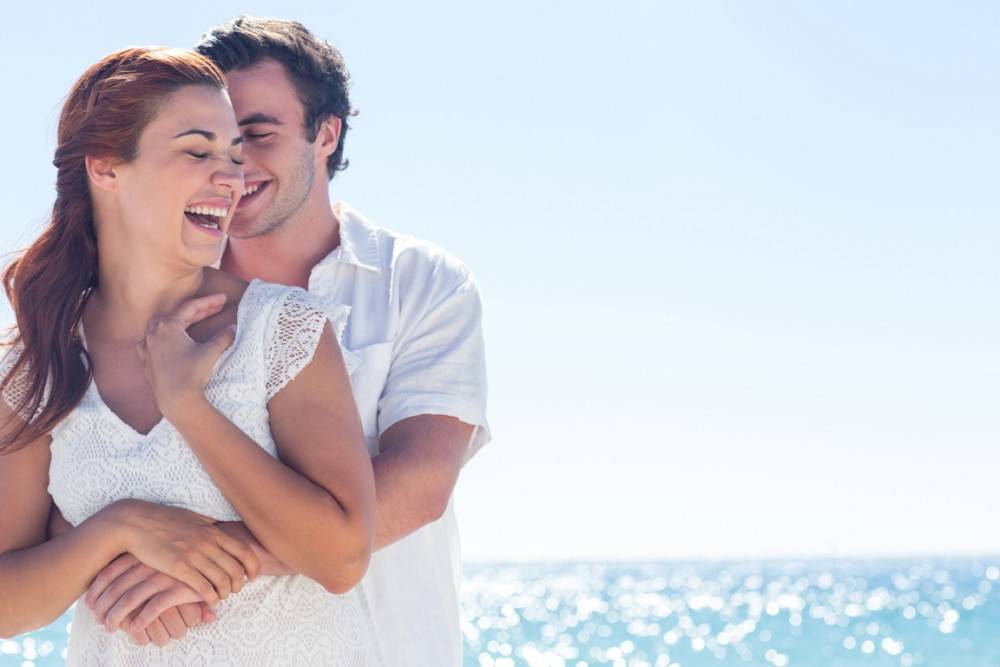 10 أسباب لتتوقفي عن البحث عن الرجل المناسب