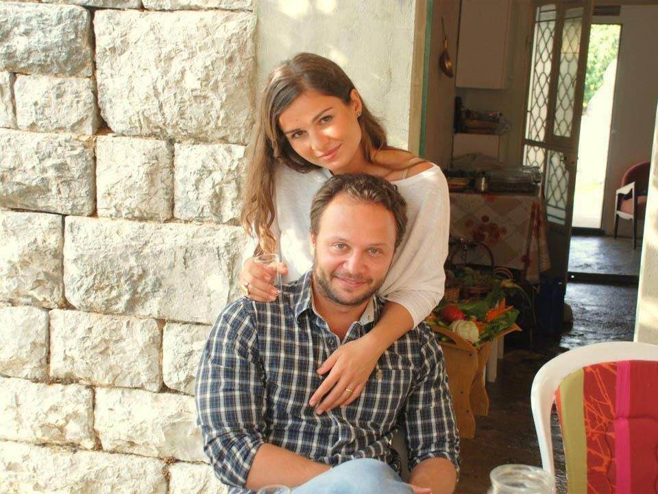 بالصور- كيف عايد مكسيم خليل زوجته سوسن أرشيد بعيد ميلادها؟