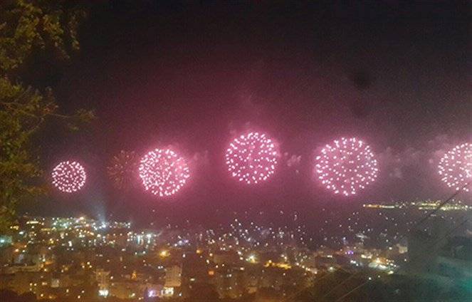 بالصور: إفتتاح مهرجانات جونية في هذه الاثناء بعرض ضخم للألعاب النارية