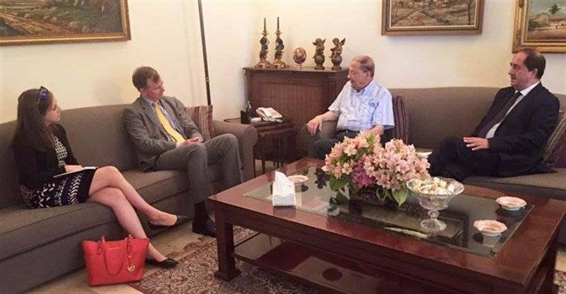عون التقى شورتر ووفد نقابة الصحافة الكعكي: متفائل بهذا البلد وهو مع اتفاق الطائف