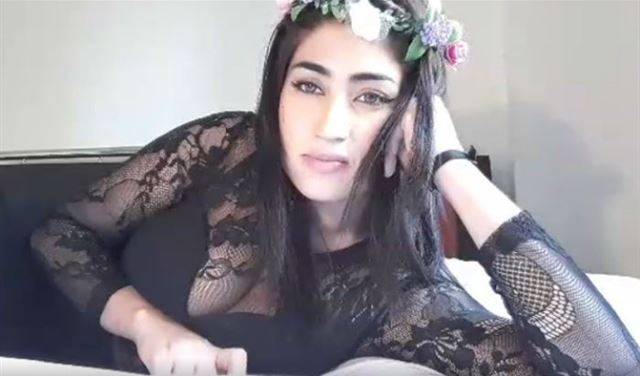 قتلها بعد أن نشرت صورها على مواقع التواصل!