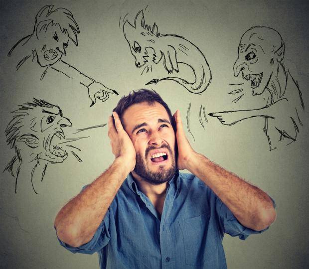 خبر لا يصدق: رجل اقتنع أنه بقرة فعالجه ابن سينا بالذبح