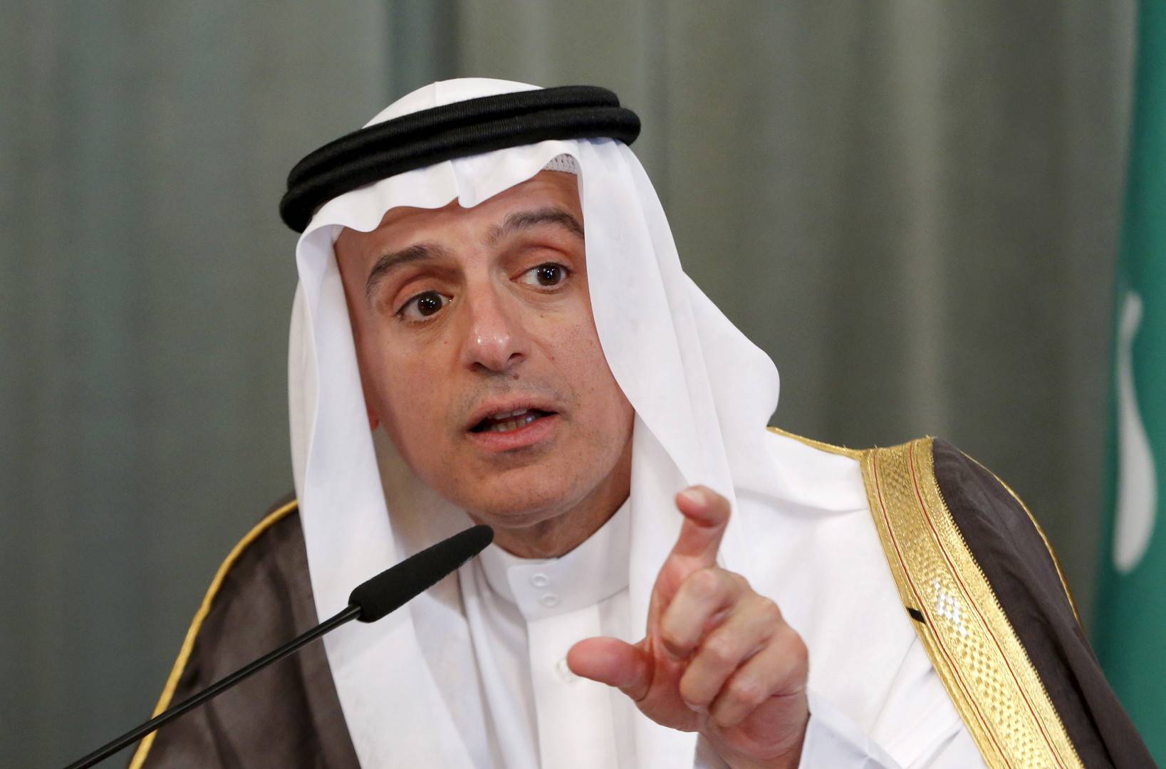 كيف ردّ الجبير على سؤال حول خطورة "داعش" على السعودية؟