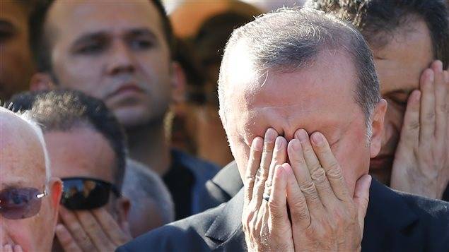 الإنقلاب يذبح سلطنة أردوغان... وهو يلعب ورقة الشعب