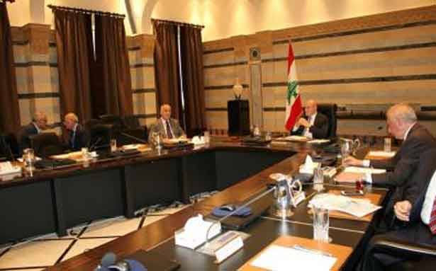 مجـلس الـوزراء تـابع درس تقـرير وزيـر المـال :
وجـوب إقـرار مـوازنة 2017 وفـقاً للأصـول والمـهل