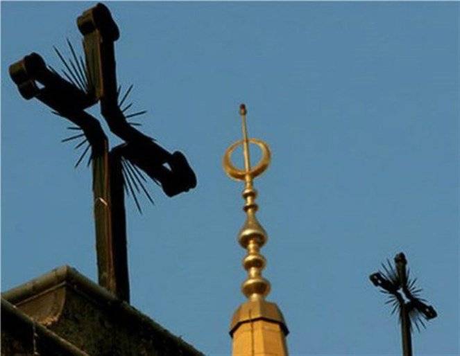 بالصور- نجمة لبنانيّة تُغيّر ديانتها.. وتنتقل لتعيش في هذا البلد!