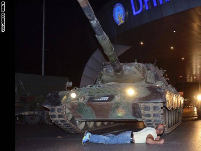 اردوغان ردا على مزاعم ان الانقلاب مسرحية: كيف يمكن للضمير الانساني أن يسمح بذلك؟