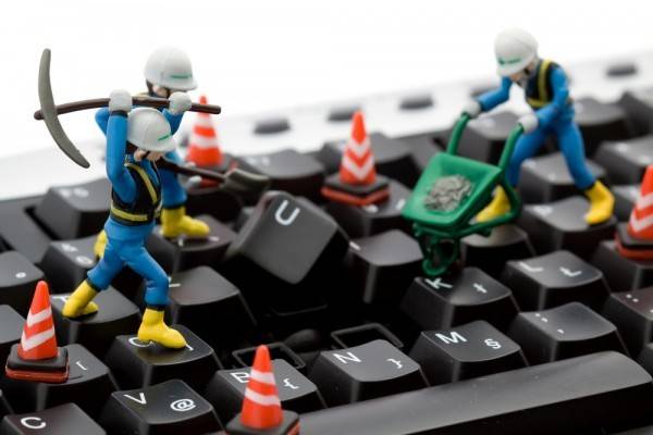 بالفيديو.. تعلَّم أفضل طريقة لتنظيف الكومبيوتر من الغبار