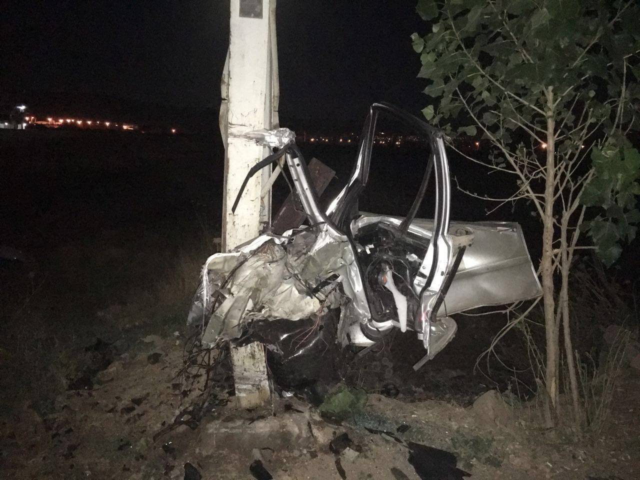صورٌ مروّعة: هذا ما بقي من السيارة.. فادي ينجو بأعجوبة!