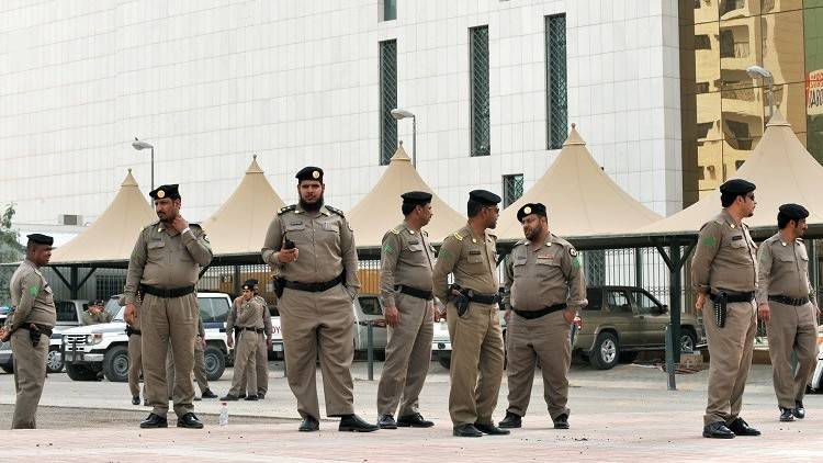 السعودية.. اعتقال 3 شبان يبحثون عن الـ"بوكيمون"