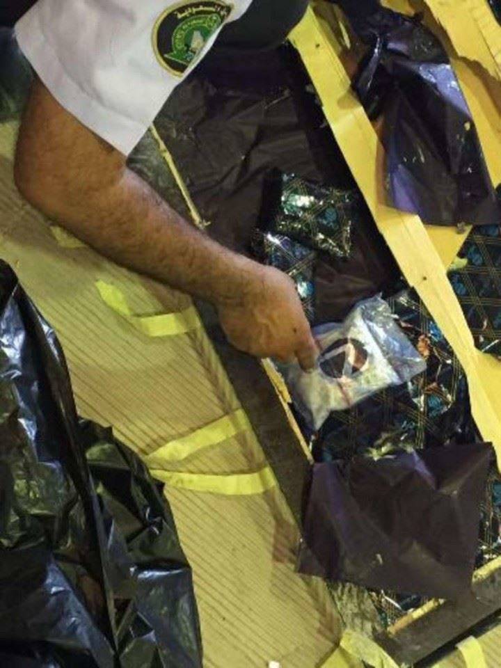 مليون و500 ألف حبة كبتاغون مهرّبة في "براويز خشبية"!