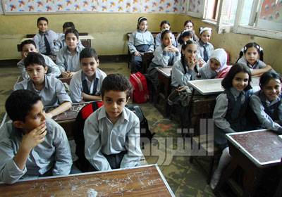 تلميذ يسأل المعلمة فى المدرسة سؤال محرج جدا و لم يتخيله أحد . فكانت أجابتها ؟