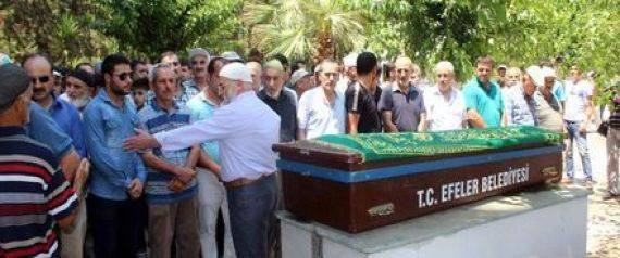 ذهبوا للصلاة على ضابطاً بالجيش فلما علموا أنه من الانقلابيين...لن تصدقوا ما قاموا به!!؟