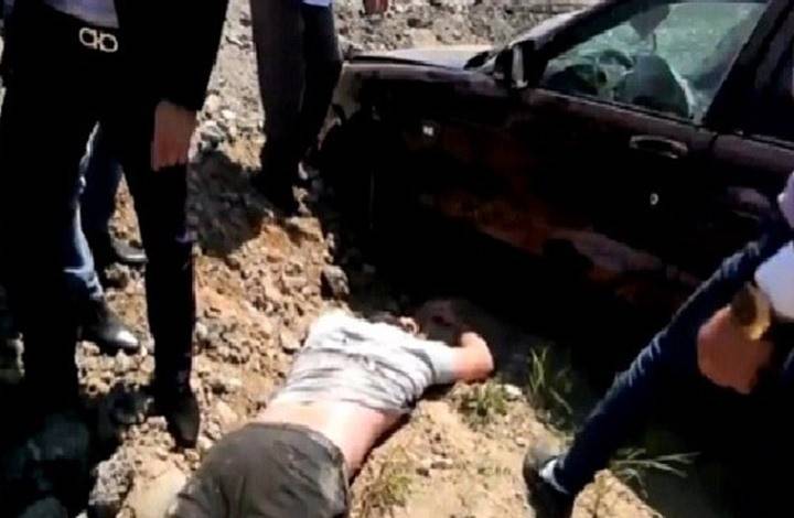فيديو مروّع.. انقلبت سيارته فطار منها ثم سقطت عليه!