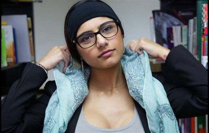 بالصورة: ميا خليفة تصوّر فيديو جديدًا!