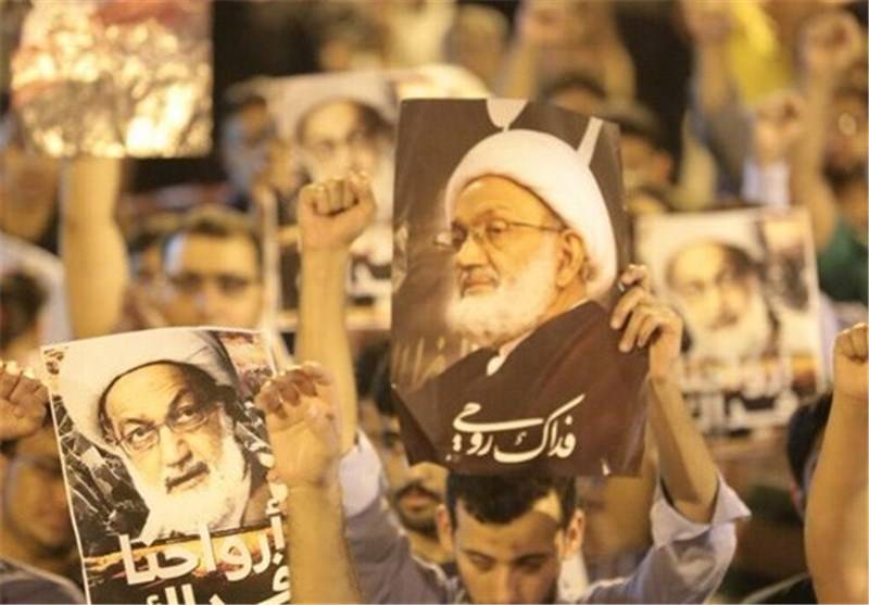 البحرينيون يتوافدون مشياً على الأقدام إلى جامع الامام الصادق بعد منهم من الصلاة