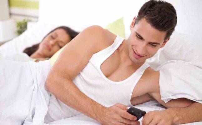 علامات تؤكد خيانة الزوج