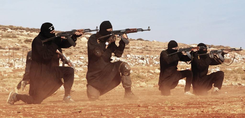 ثلاثة  مراحل للانضمام لداعش.. أبو عمر يروي تفاصيل انشقاقه
