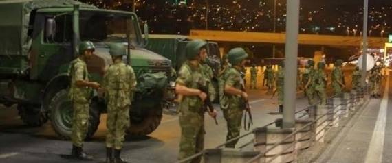 ضابط تركي ينتحر عقاباً لنفسه على عدم كشف مخططات الانقلابيين قبل تنفيذها.. ماذا فعل زميل آخر له؟