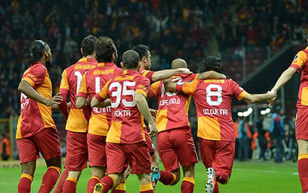 رحيل اللاعبين الأجانب يهدد الدوري التركي