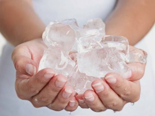 مكعّبات الثلج.. لحرق السعرات الحراريّة
