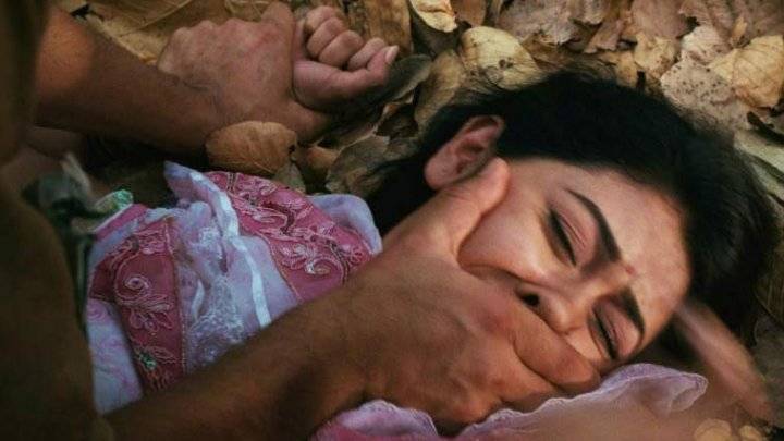 جريمة وحشية: استمع لنداء الشيطان وعاشرها فكان جزاؤه..