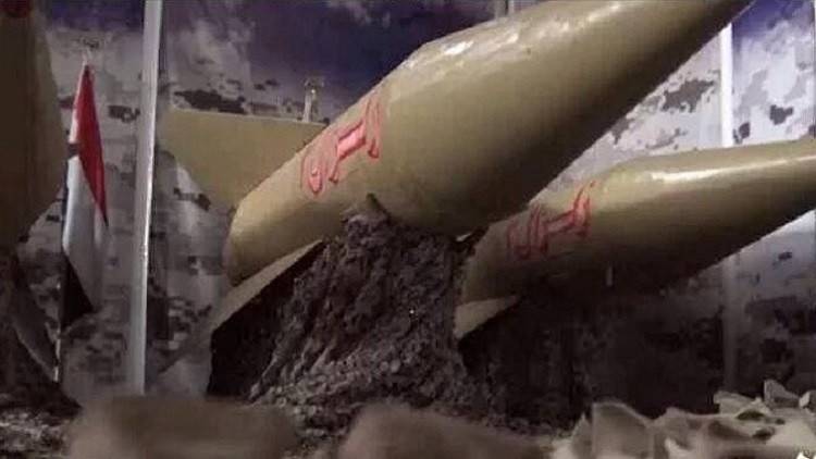 الحوثيون يطلقون صاروخا باليستيا على السعودية واشتباكات عنيفة على الحدود