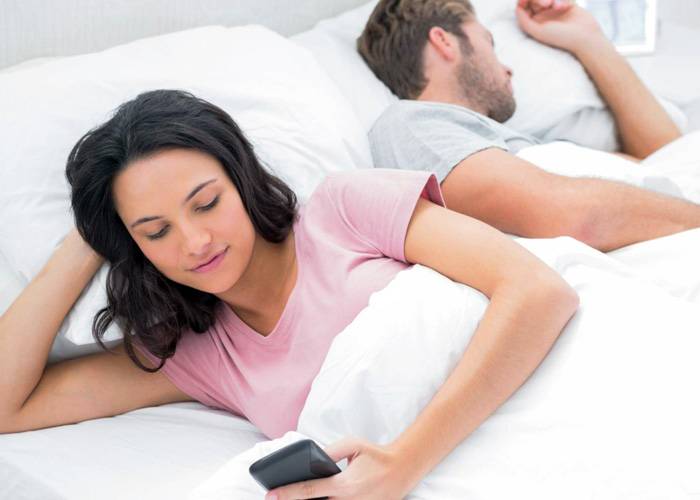 الخيانة عبر فيسبوك… أصبحت أمرا واقعا!
