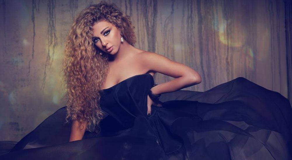 بالصورة - ميريام فارس بثياب 