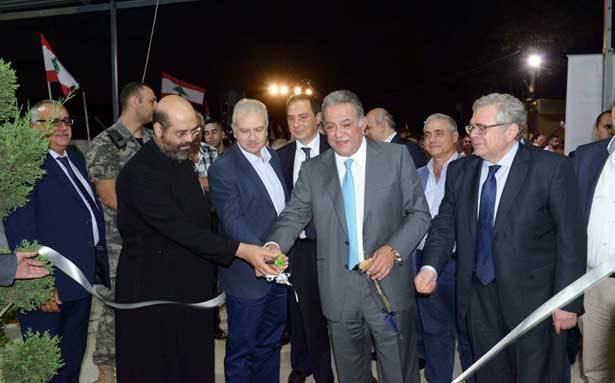 إفتتاح معمل لفرز النفايات وتوضيبها في بشمزين
والكلمات دعت الى تكاتف الجهود لتحقيق منطقة نموذجيّة