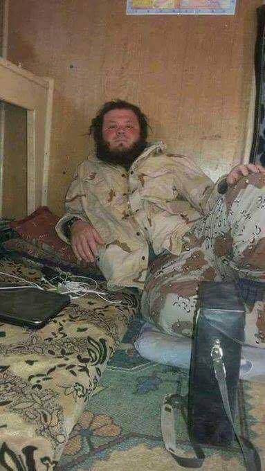 مقتل القيادي في تنظيم "داعش" المدعو بلال العتر من منطقة الدفتردار في طرابلس والملقب بـ"ابو بكر الطرابلسي" في القلمون على يد الجيش السوري