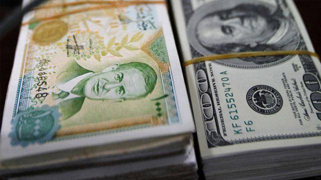 الدولار يتخطى حاجز 500 ليرة سورية!