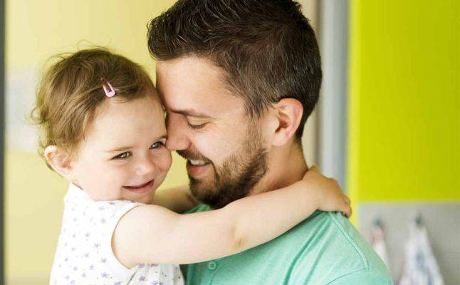 6 علامات تدل على أنّ زوجك سيكون أبًا مثاليًا!