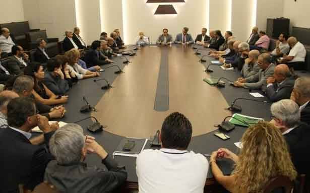 الكتائب رفض العودة لقانون الستين