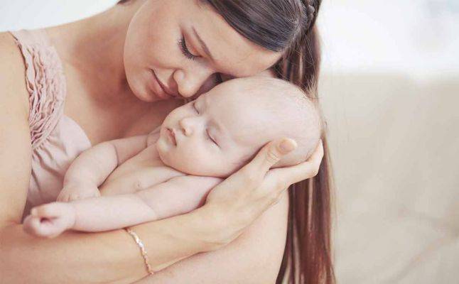 كيف تتخلصين من الخط الأسود على البطن بعد الولادة؟