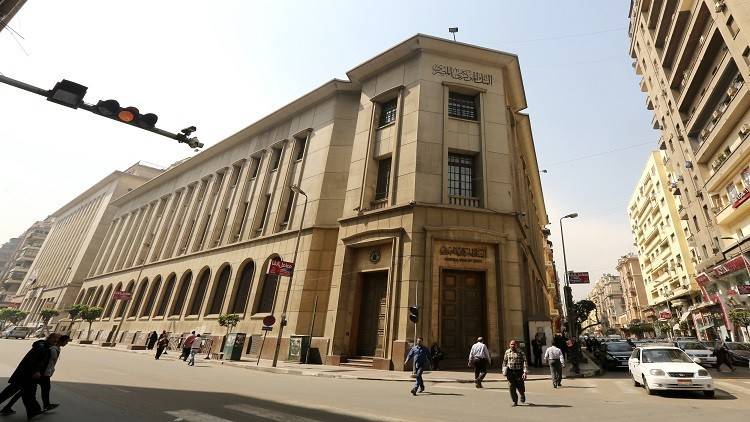 مصر تلجأ للقروض لتمويل برنامجها الاقتصادي