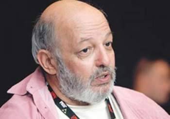 تكريم المخرج محمد خان في ختام مهرجان وهران الدولي