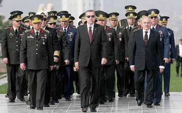 أردوغان والجيش التركي ... إعادة هيكلة أم خطّة لإخضاعه؟