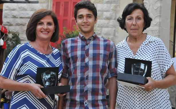 «مُمكن» تعرض إنجازاتها في لقائها السنوي:
تقديم منحة لطالب في مدرسة رسميّة